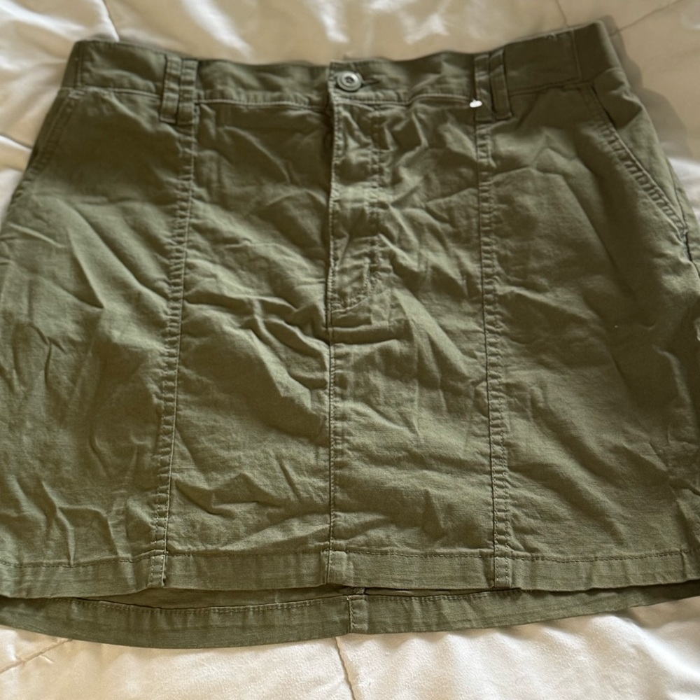 Lee Women's Mini Skirt in Olive